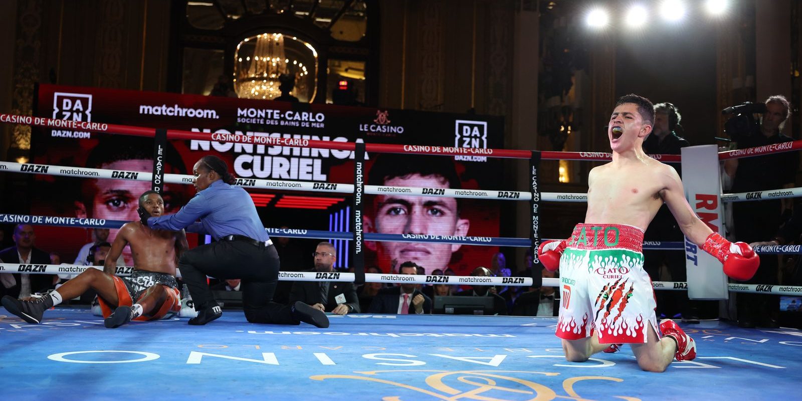 Adrián Curiel vs. sudafricano Sivanathi Nontshinga gkot 2, ganó campeonato mundial minimosca de la FIB, 2a defensa de Nontshinga, 1 del 041123 en Casino de Montecarlo con réferi Sparkle Lee