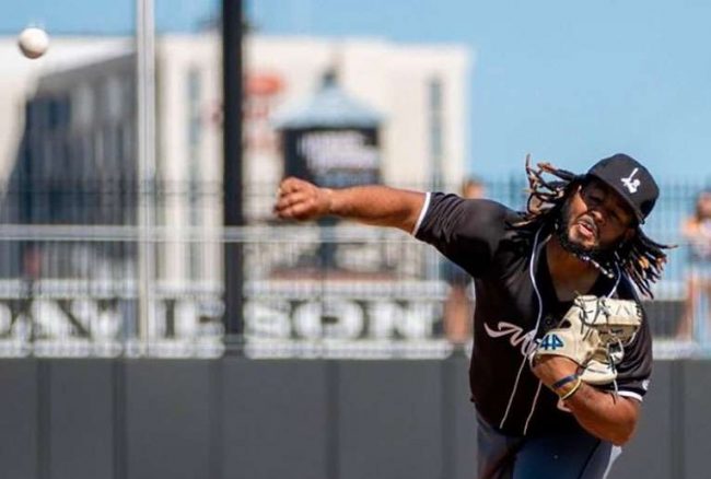 Gregori Javier Vázquez, contratado por los Leones de Yucatán, dominicano, el 221123