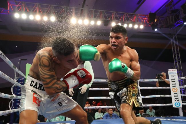 Joselito Velázquez vs. Pablo Carrillo gdu 10, del 241123 en Cancún Center de Cancún