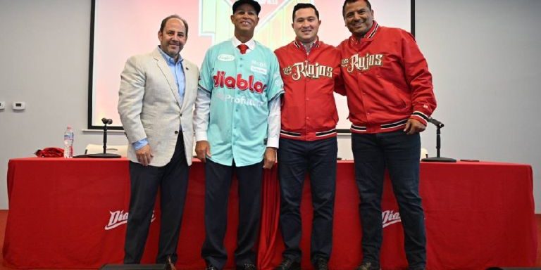 Lorenzo Bundy, contratado por los Diablos Rojos del México del 131123 en la Ciudad de México