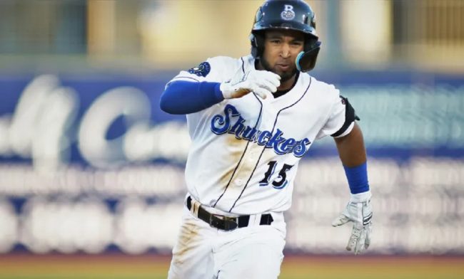 Yeison Coca, utility dominicano contratado por los Leones de Yucatán el 221123