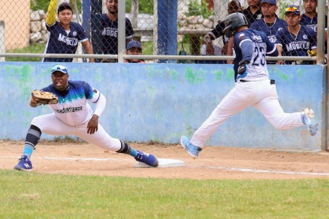 Horchateros de Yaxkukul vs. Universidad Modelo, 2o juego de la serie inaugural, serie 1.5 a favor de Yaxkukul, juego empatado 3×3, 3 del 171223 en Chichí Suárez