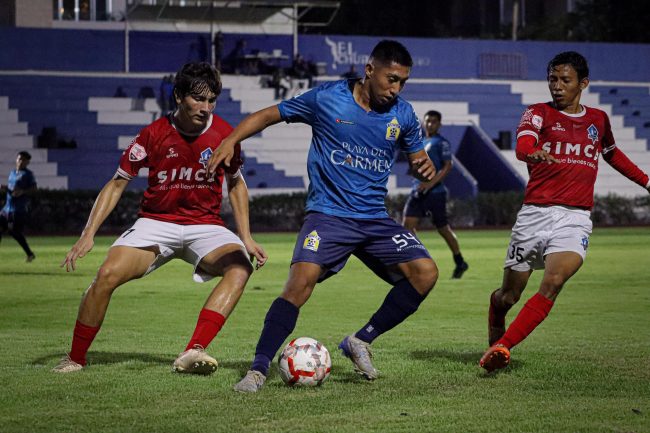 Inter de Playa del Carmen de azul vs. Progreso F.C. fecha 12, torneo Tercera División Profesional, 2-0, 3 del 021223 en Playa del Carmen