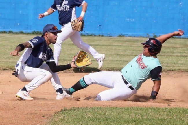 Universidad Modelo vs. Diablos de la Bojórquez, 1er partido segunda semana, 13×3, 3 del 221223 en la Bojórquez, 1er triunfo de la Modelo en la Meridana