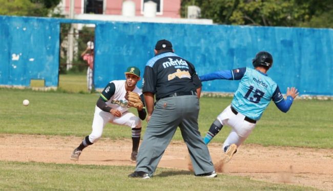 Zorros de Pacabtún vs. Horchateros de Yaxkukul, 1er juego de la serie, 2a semana, 10×1 4 del 221223 en Pacabtún, 1a derrota de Yaxkukul en su historia, en la Meridana