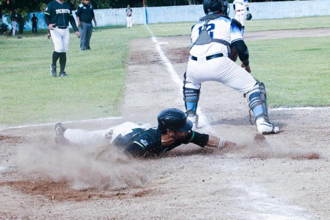 Zorros de Pacabtún vs. Horchateros de Yaxkukul, 2o juego, 2a semana, serie para Pacabtún, 9×5, del 231223 en Yaxkukul, 1er juego en la historia de la Meridana en Yaxkukul