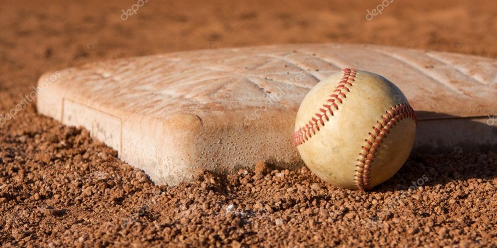 base de béisbol con pelota