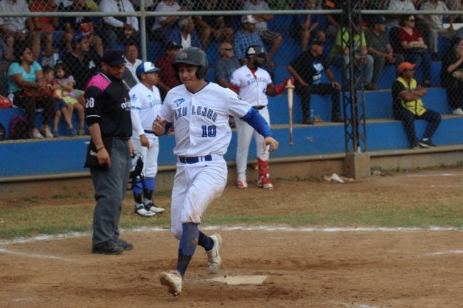 Azulejos de la Dolores Otero vs. Diablos de la Bojórquez, 6a semana, 1o de la serie, 12×10, del 200124 en la Dolores Otero, Aldo Núñez