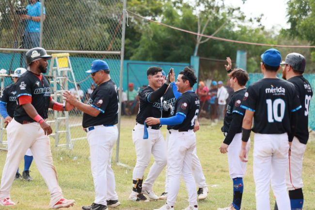 Azulejos de la Dolores Otero vs. Horchateros de Yaxkukul, 5a semana, 2o de la serie, serie para los Azulejos, 5×3, del 140124 en Yaxkukul