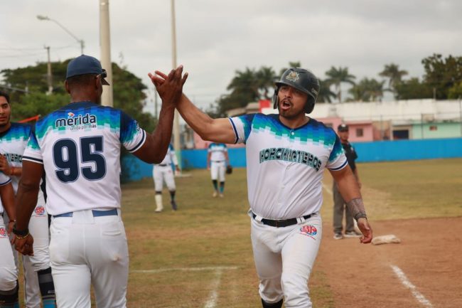 Horchateros de Yaxkukul vs. Diablos de la Bojórquez, 4a semana, 2o de la serie, serie para Yaxkukul, 5×4, 3 del 070124 en campo de la Emiliano Zapata Sur, Hiram Martín conasupo