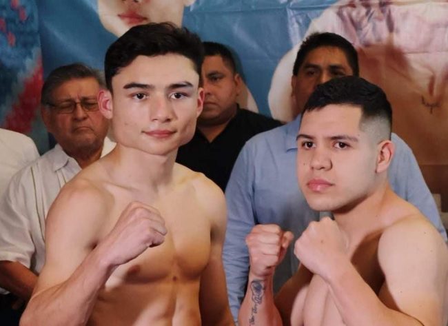 Ángel Petrolero Patrón pesaje vs. Arturo Bam Bam Hernández, 1 del 230224 en Mérida Ybus Galerías con Mauro Chalé y Carlos Espadas
