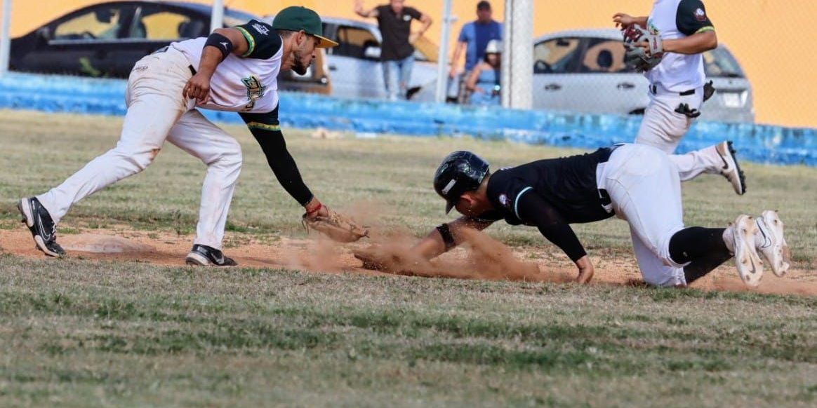 Diablos de la Bojórquez vs. Zorros de Pacabtún, 8a fecha, 1o de la serie, 3×1, 6 del 100224 en Pacabtún