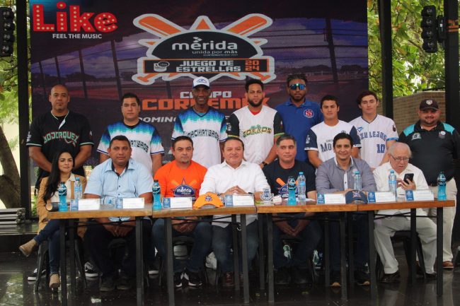 Jesús Aguilar Aguilar, conferencia de prensa anunciando Juego de Estrellas de la Liga Meridana, del 310124 , con Oswaldo Morejón, Abraham Turco Salomón y Gaspar López Poveda