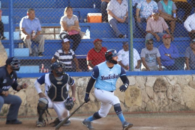 Universidad Modelo vs. Horchateros de Yaxkukul, semana 11, juego 1, 5×4, del 280224 en Cordemex, la Modelo logra su pase a play offs en su campaña de estreno