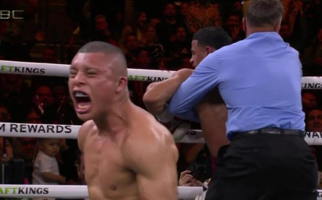 Isaac Pitbull Cruz jr. vs Rolando Rolly Romero, gkot 8 del 300324 en Las Vegas T-Mobile, ganó campeonato mundial súperligero AMB