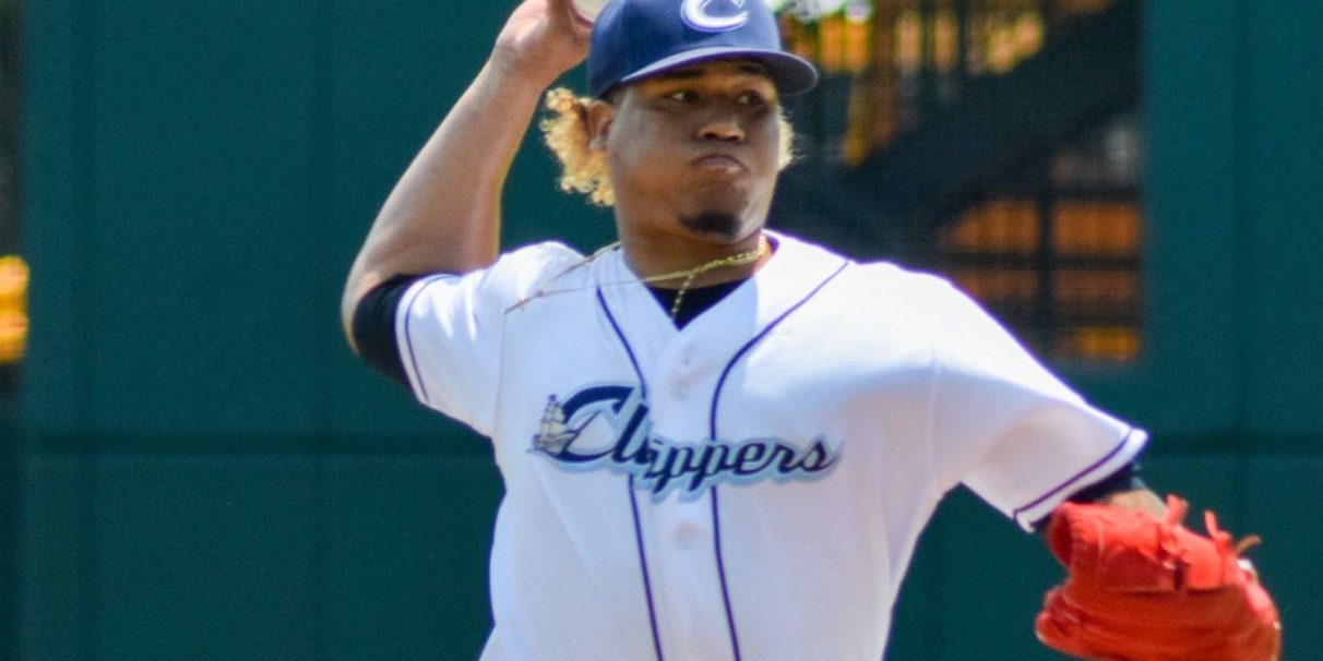 Jhonattan Jairo Romero, contratado por los Leones de Yucatán, del 080324