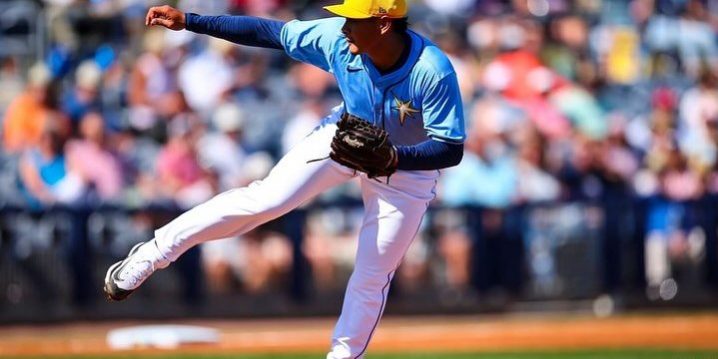 Manuel Bolón Rodríguez con uniforme de los Tampa Bay Rays