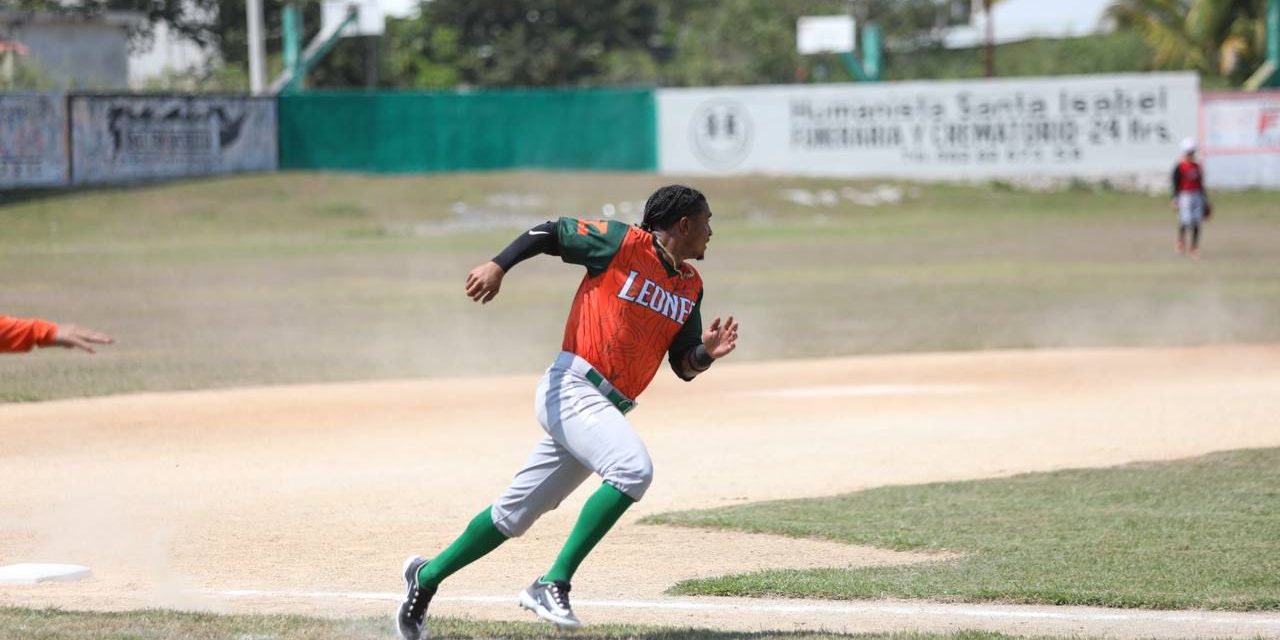 Piratas de Campeche vs. Leones de Yucatán, 3er juego pretemporada de los Leones, 7×4, del 220324 en Escárcega, 1er juego de ambos clubes en 2024