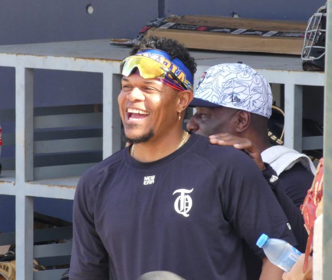 Reynaldo Rodríguez, primer día de pretemporada con los Tigres de Quintana Roo, del 190324 en parque Beto Ávila de Cancún