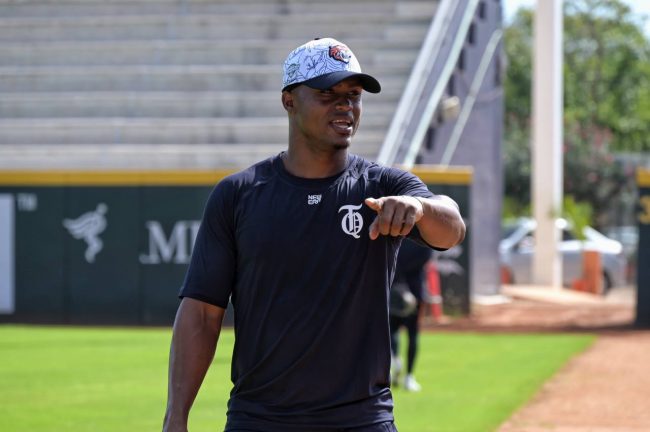 Roberto Caro, entrenamiento con los Tigres de Quintana Roo, del 120324 en Cancún