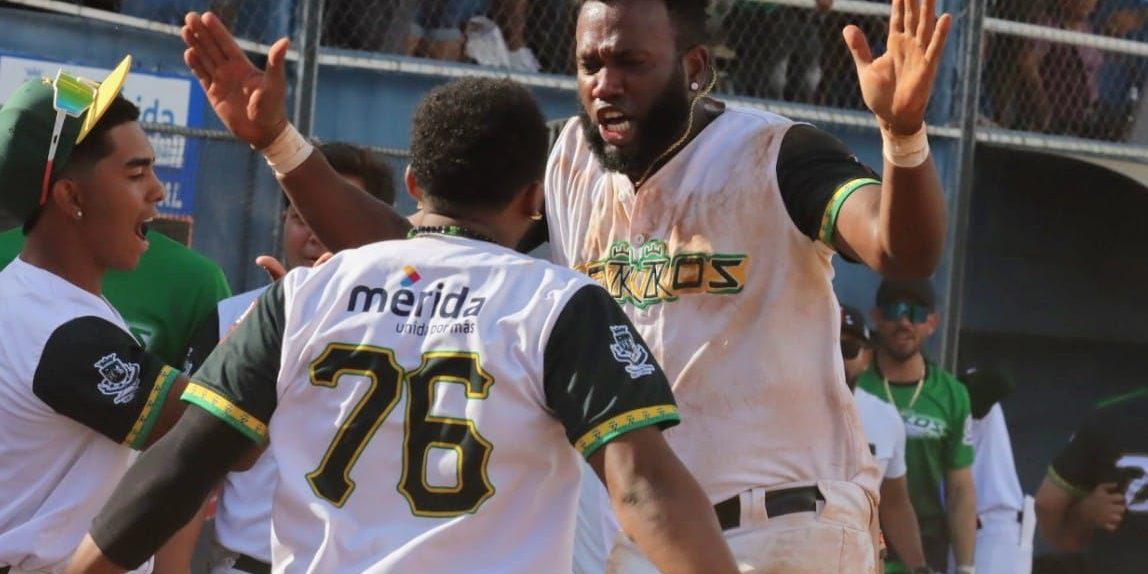 Zorros de Pacabtún vs. Azulejos de la Dolores Otero, 2o juego semifinal, semifinal empatada, 9×8, del 030324 en Pacabtún, Julio León, jonrón que dejó tendidos a los Azulejos, forza tercer juego
