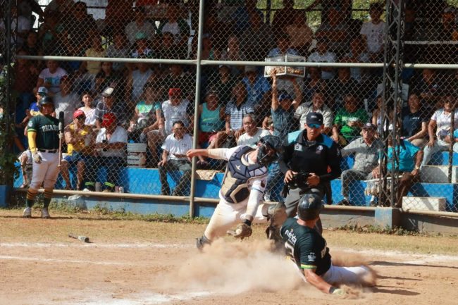 Zorros de Pacabtún vs. Azulejos de la Dolores Otero, 3er juego semifinal, 7×4, Zorros, finalistas, tras cinco años, 3 del 040324 en la Dolores Otero