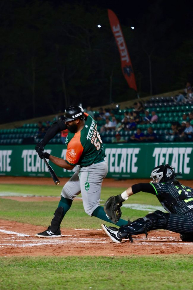 Leones de Yucatán vs. Olmecas de Tabasco, juego 4, 1o de la serie, 4×2, del 160424 en Villahermosa, Art Charles