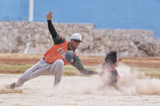 Leones de Yucatán vs. Piratas de Campeche, pretemporada 2024, 7×7, 3 del 030424 en Pisté