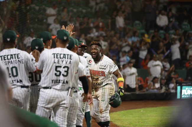 Leones de Yucatán vs. Tigres de Quintana Roo, juego 10 para ambos, 4×2, del 230424 en Kanasí, estreno de parque en Kanasín