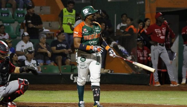 Leones de Yucatán vs. Toros de Tijuana, juego 39, 3o de la serie, serie para los Toros, 8×7, del 300524 en Kanasín, Yadir Drake, grnad slam 1a entrada