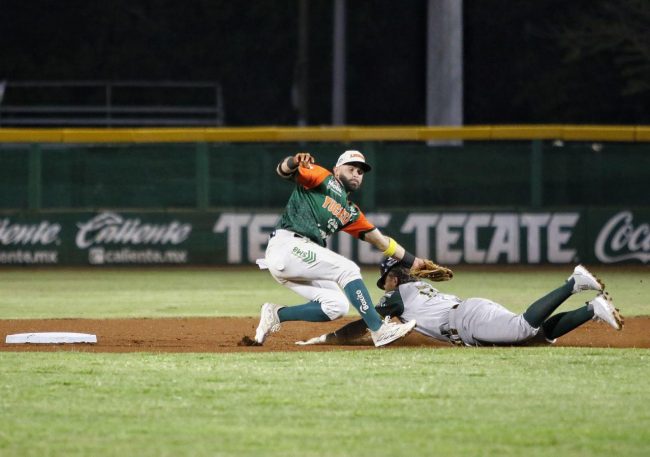 Pericos de Puebla vs. Leones de Yucatán, juego 24, 3o de la serie, 8×2, 3 del 090524 en Kanasín, José Peraza