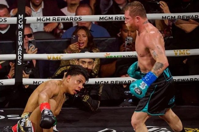 Saúl Canelo Álvarez vs. Jaime Munguía gdu12 del 040524 en Las Vegas, retuvo campeonatos mundiales súpermedianos CMB, OMB, FIB y AMB