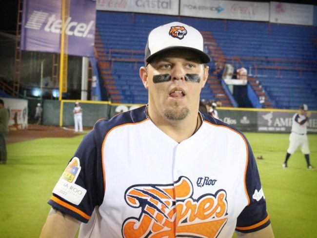 C.J. Retherford, contratado por los Tigres de Quintana Roo como su mánager el 140624