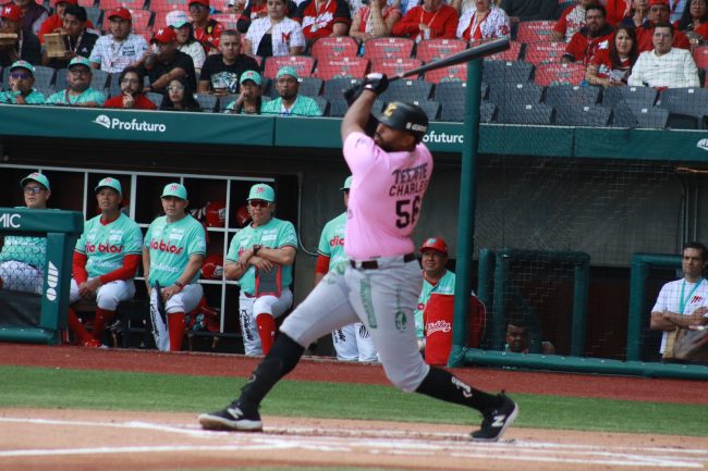 Leones de Yucatán vs. Diablos Rojos del México, juego 58, 2o de la serie, serie empatada, 12×6, 1er triunfo, tras 5 derrotas en el año ante los Diablos, 1 del 290624 en Ciudad de México, Art Charles