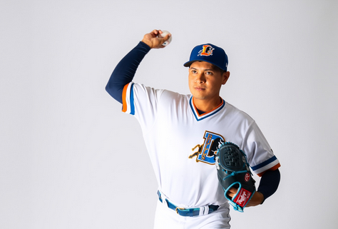 Manuel Bolón Rodríguez con uniforme de los Toros de Durham, buena foto