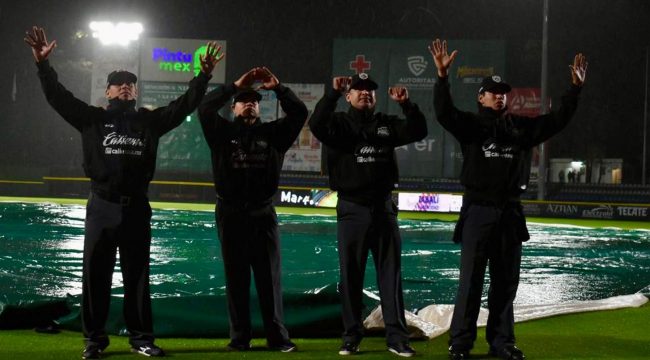 Pericos de Puebla vs. Leones de Yucatán, juego 56, 1o de la serie, suspendido por lluvia, del 250624 en Puebla