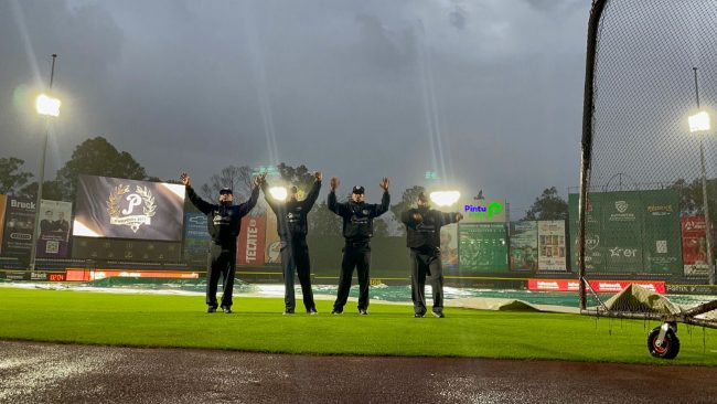 Pericos de Puebla vs. Leones de Yucatán, juego 58, 3o de la serie, serie quedó empatada, suspendido por lluvia, del 270624 en Puebla