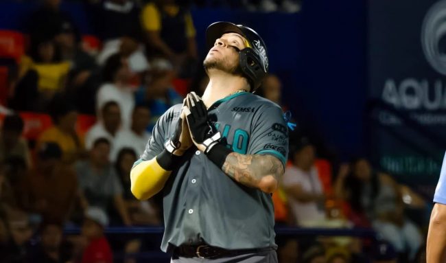 Saraperos de Saltillo vs. Rieleros de Aguascalientes, juego 59 para ambos, 3o de la serie, serie para Saltillo, 13×5, 1 del 230624 en Aguascalientes, Sebastián Valle dio tres jonrones