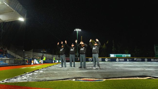 Bravos de León vs. Tigres de Quintana Roo, juego 63, 3o de la serie, serie empatada, suspendido por lluvia y definitivamente cancelado, 1 del 300624 en León