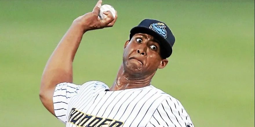 Domingo Acevedo, contratado por los Leones de Yucatán, del 230724