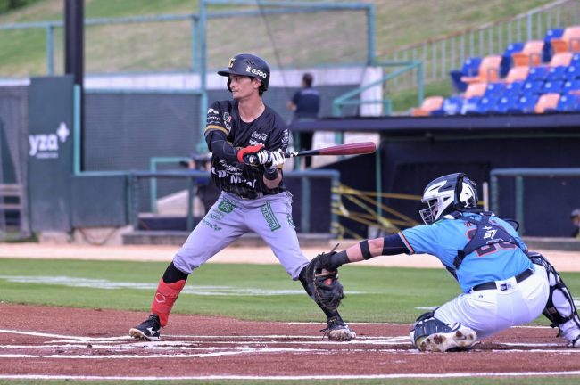 Leones de Yucatán vs. Tigres de Quintana Roo, juegos 62 y 65, respectivamente, 3o de la serie, Yucatán gana la serie, 7×4, del 030724 en Cancún, Tomo Otosaka