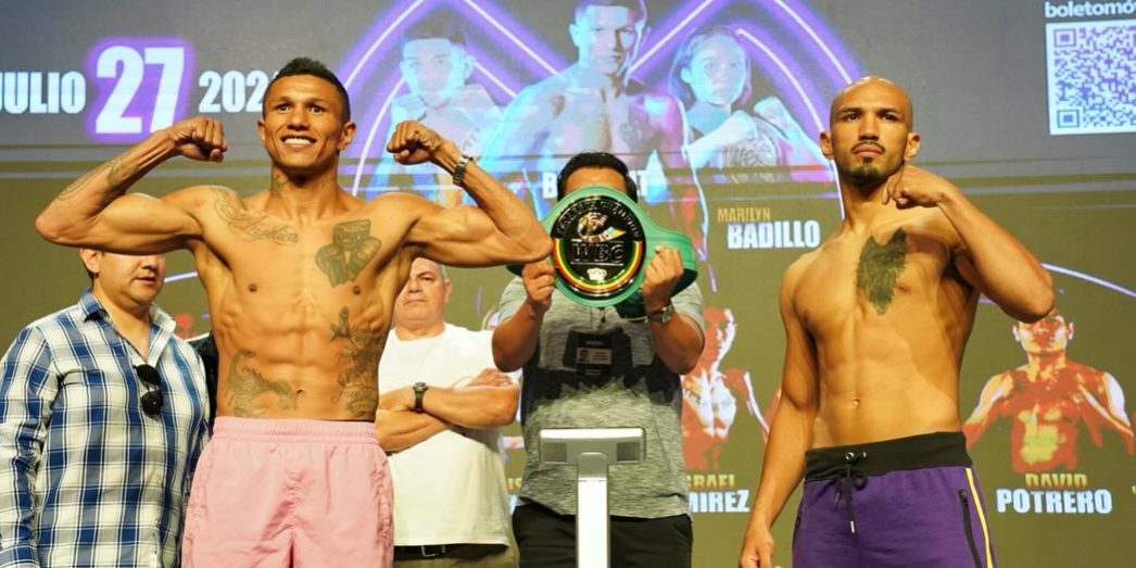 Miguel Berchelt pesaje vs. Jeremy Triana del 260724 en Tlaxcala, con Jorge Enrique Puga Valle