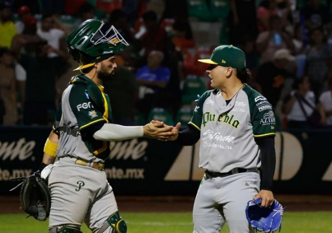 Pericos de Puebla vs. Leones de Yucatán, juego 82, 2o de la serie, serie para Puebla, 7×5, 1 del 280724 en Kanasín, Mario Feliciano cátcher y Emilio Márquez, primer salvamento del año