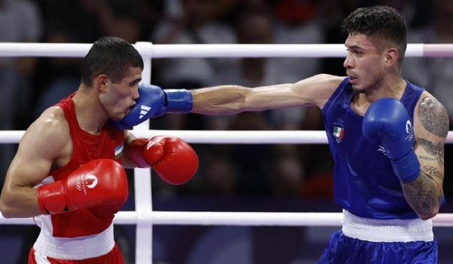 Ruslan Abdullaev ide uzbekistán zquierda vs. Miguel Ángel Martínez gdu 3 del 290724 en París en octavos de final