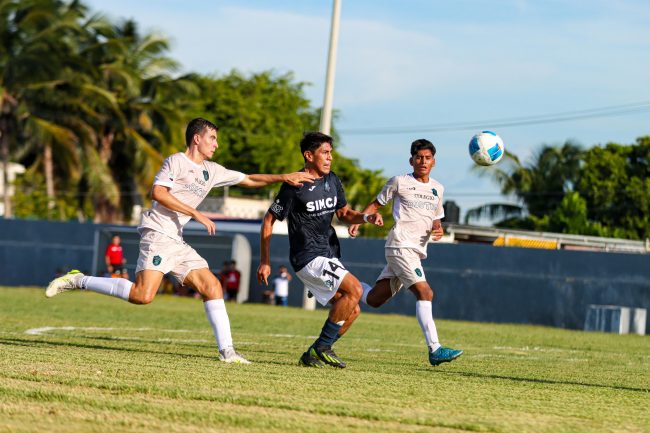 Boston Cancún F.C. vs. Tiburones de Progreso F.C. 1a fecha torneo de apertura de la Tercera División Profesional, 2-0, del 140924 en Progreso, Mauricio Gatica
