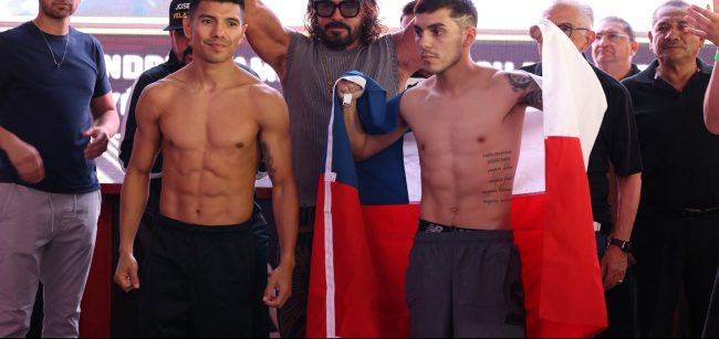 Joselito Velázquez izquierda pesaje vs. Andrés Campos, por título chafa interino, 2 del 031024 en Cancún con José Alberto Pepe Gómez y José Manzur