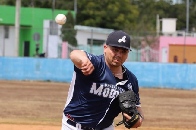 Senadores de la Morelos vs. Universidad Modelo, 1er juego semifinales, 9×5, 3 del 020324 en la Morelos, Línder Castro