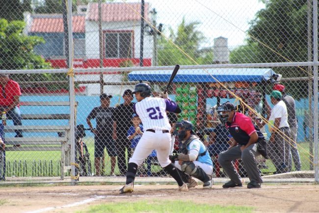 Azulejos de la Dolores Otero vs. Rockies de San José Tecoh, 4a semana, 2o de la serie, serie empatada, 10×2, 3 del 171124 en San José Tecoh