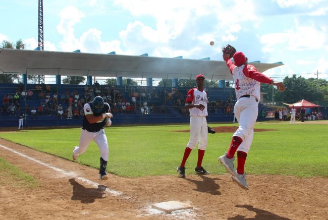 Diablos de la Bojórquez vs. Zorros de Pacabtún, 3a fecha, 1o de la serie, 2×0, 1 del 091124 en la Bojórquez