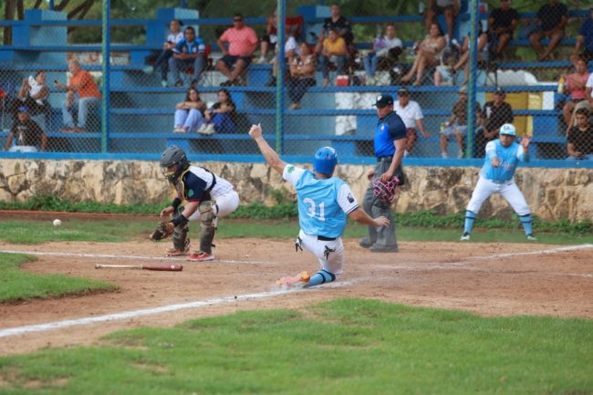 Venados de la Universidad Marista vs. Azulejos de la Dolores Otero, 3a semana, 1o de la serie, 6×4, 1 del 091124 en Cordemex